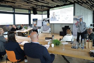 Oberstleutnant Thorsten Kodalle, Dozent Sicherheitspolitik/KRITIS/Cyber, Führungsakademie der Bundeswehr: Simulationen und Wargames: Praktische Einsatzbeispiele zur geopolitischen Risikoanalyse