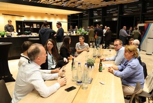 Abendveranstaltung zum "Networken" und Genießen (mit AAA-BORA-Koch Armin Alexander Auer)